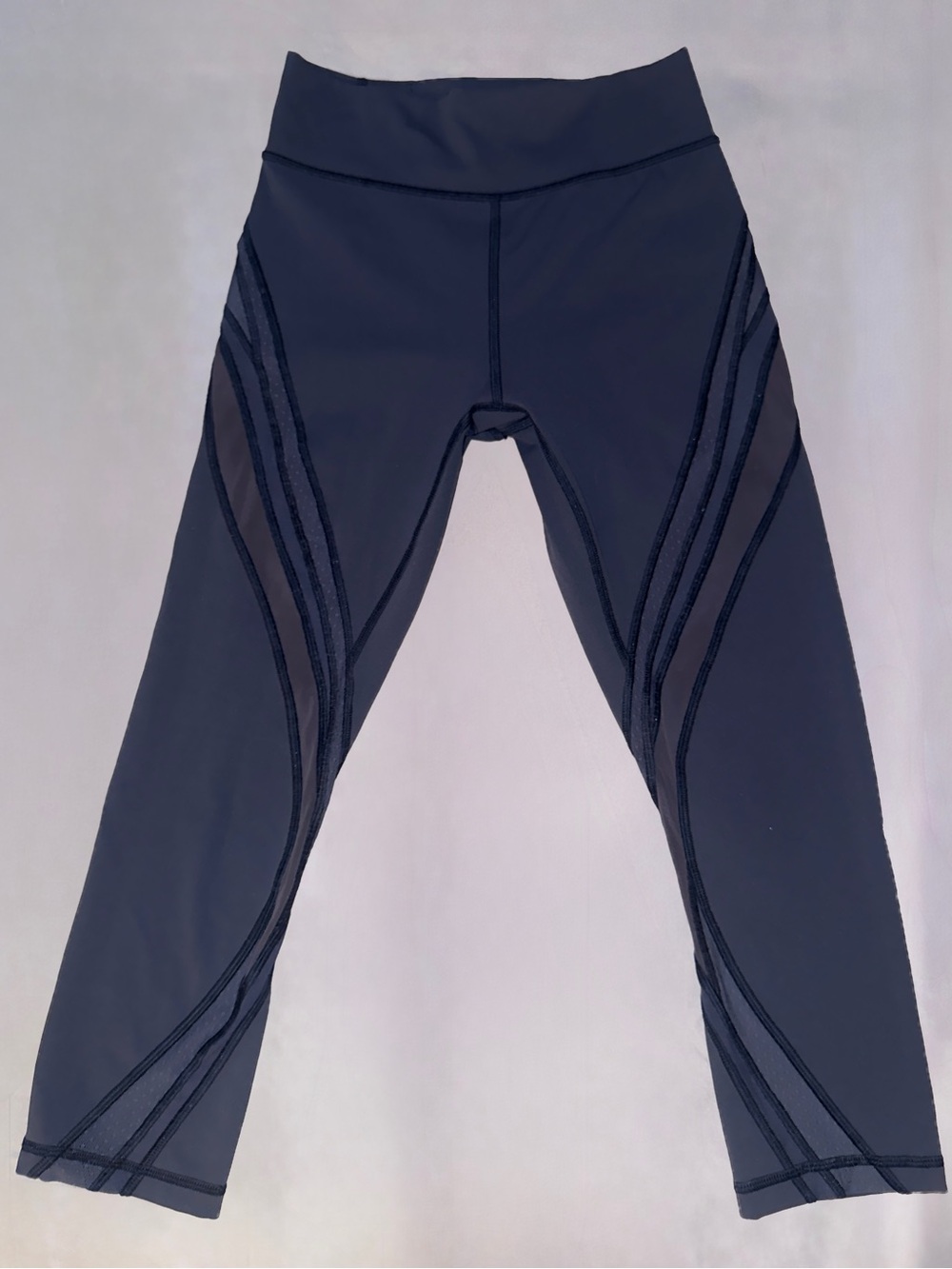 Lululemon zone in capris